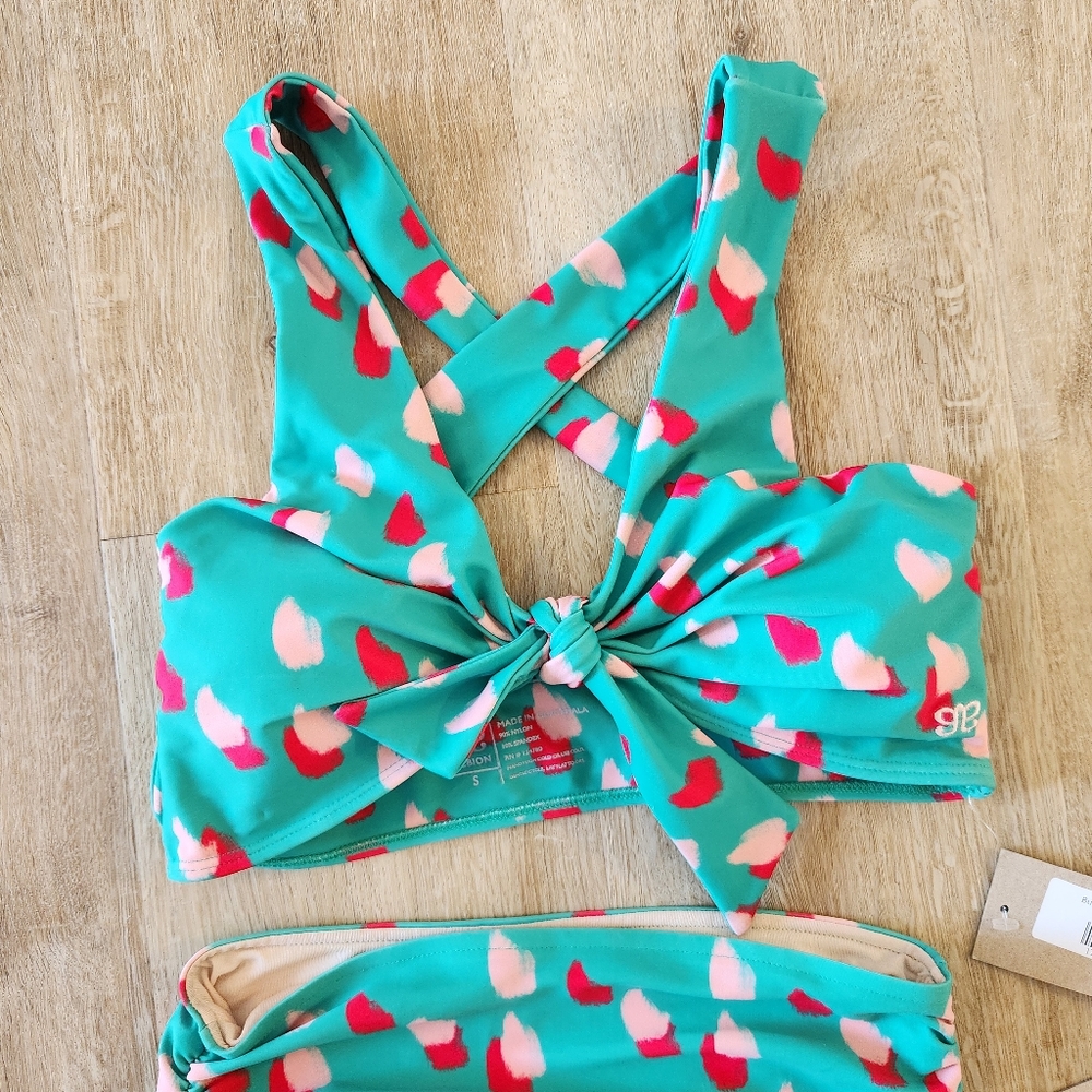 NWT Albion Green Bungalow Top Knot Bikini Swimsuit Top